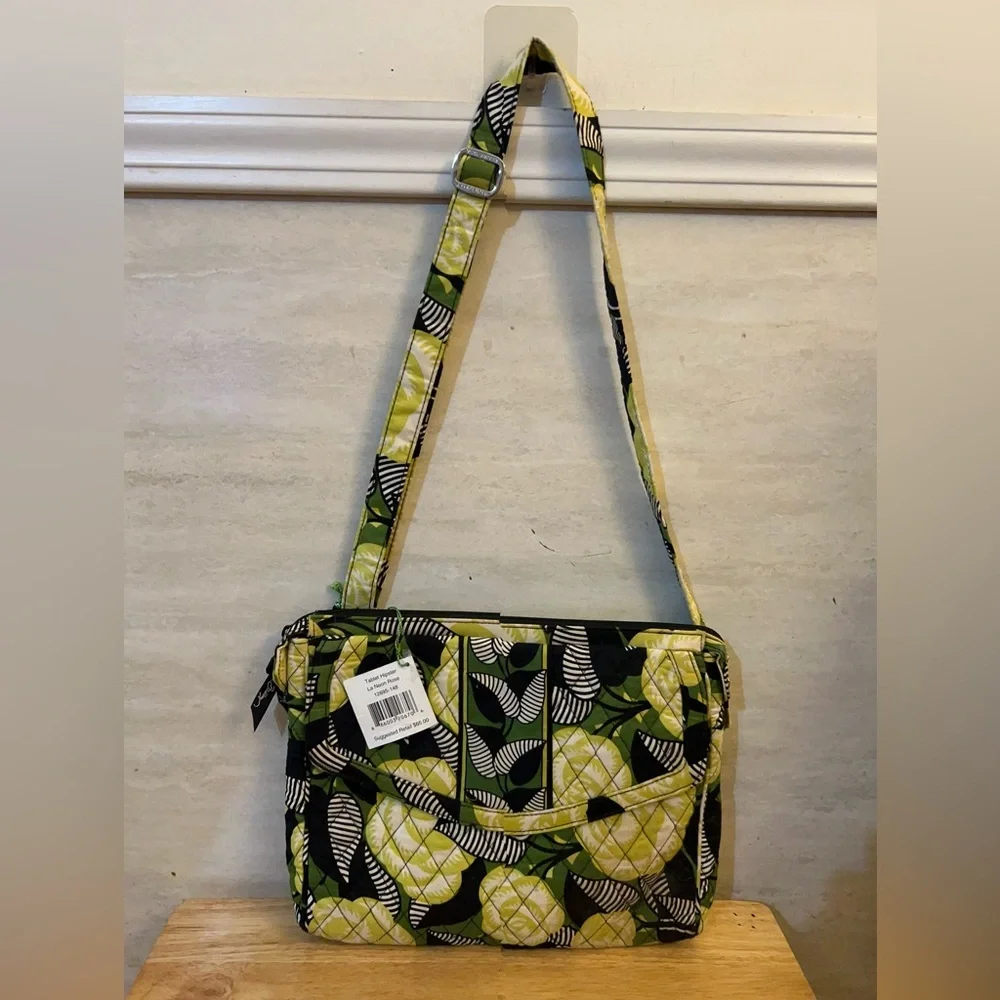 NWT- Vera Bradley Tablet Hipster crossbody bag in the "La Neon Rose" pattern. - Picture 1 of 15